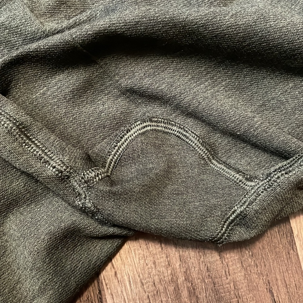 EUC Lululemon Seamlessly Street Crop Heathered Gator Green Size 8 15" - Picture 5 of 6